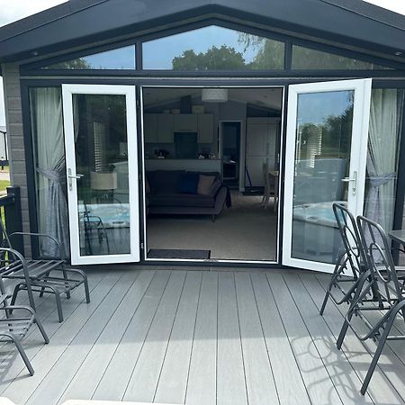 Orchard View Lodge 우드홀스파 외부 사진